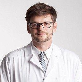 dr n. med. DARIUSZ STASZEK